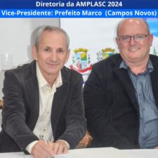 Photo by AMPLASC on February 19, 2024. May be an image of 2 people and text that says 'Diretoria da AMPLASC 2024 Vice-Presidente_ Prefeito Marco (Campos Novos) BATES'.